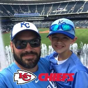 Meet your Posher, Travis